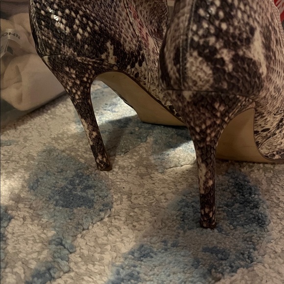 Guess Naddy Snakeskin Heeled Over The Knee Boots - Picture 10 of 10